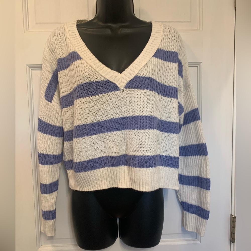 Wild Fable Blue and White Striped Oversized Sweater crop top v-neck Size Large
